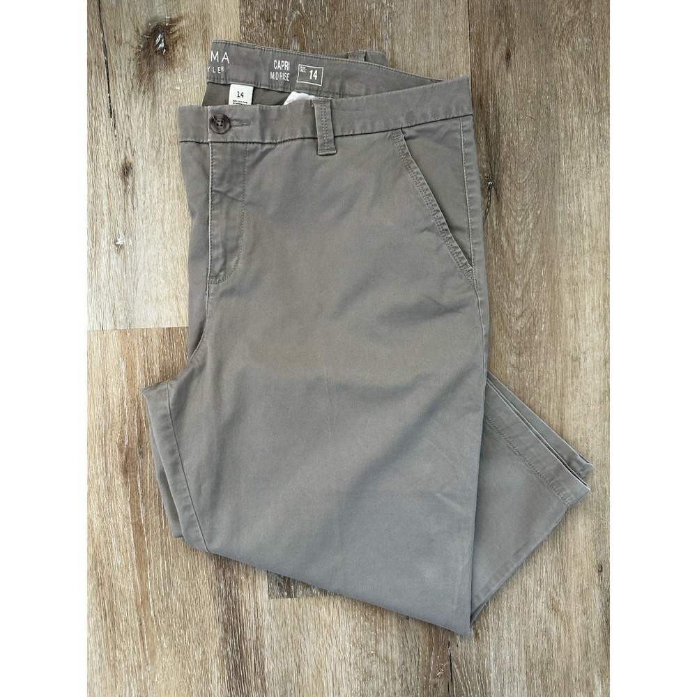 Sonoma Life + Style Women's Capri Chino Pants Size 14 Taupe Mid Rise Stretch